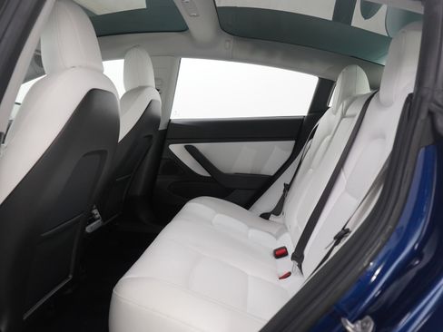 Used 2018 Tesla Model 3 Performance image 17