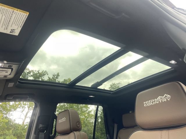 New 2026 Chevrolet Tahoe High Country AWD/4WD image 22