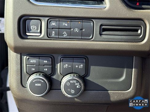 Used 2023 Chevrolet Suburban Z71 image 38