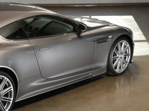 Used 2009 Aston Martin DBS Coupe RWD image 13