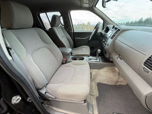 Used 2018 Nissan Frontier SV image 13