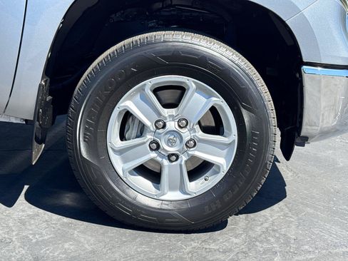 Used 2019 Toyota Tundra SR5 w/ SR5 Upgrade Package AWD/4WD image 6