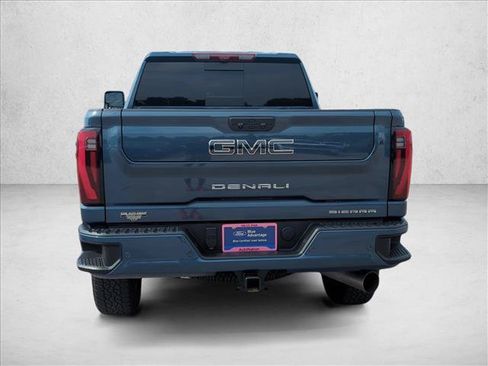 Used 2026 GMC Sierra 2500 Denali Ultimate AWD/4WD image 8