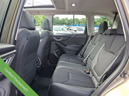 Used 2023 Subaru Forester Premium AWD/4WD image 10