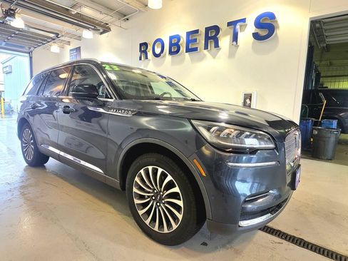 Used 2023 Lincoln Aviator Reserve w/ Equipment Group 201A AWD/4WD image 2