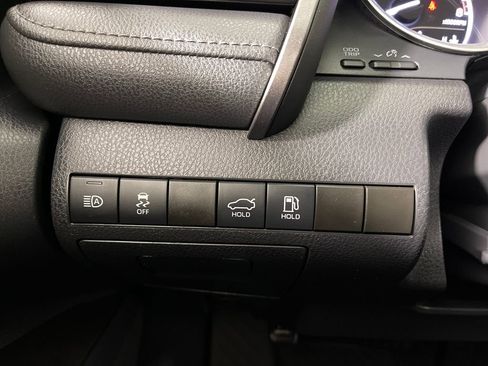 Certified 2022 Toyota Camry LE image 28