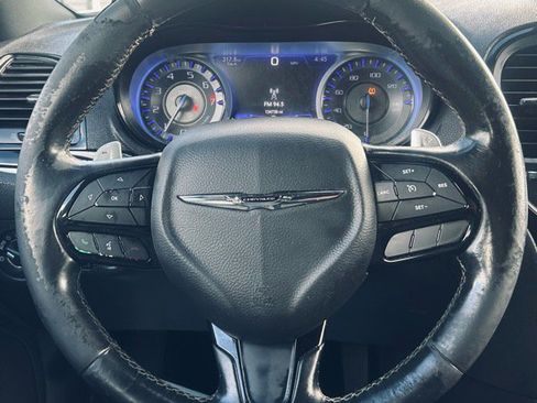 Used 2019 Chrysler 300 S image 18