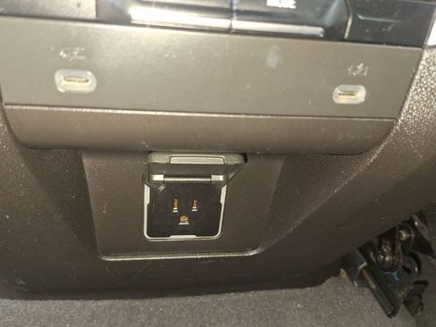 Used 2021 GMC Yukon SLT image 19