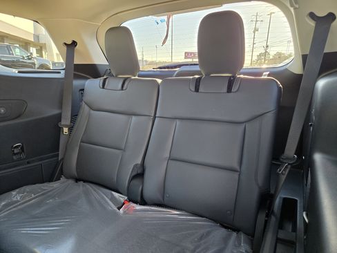 New 2026 Ford Explorer Active image 13