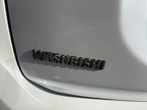 Used 2017 Mitsubishi Outlander ES image 10