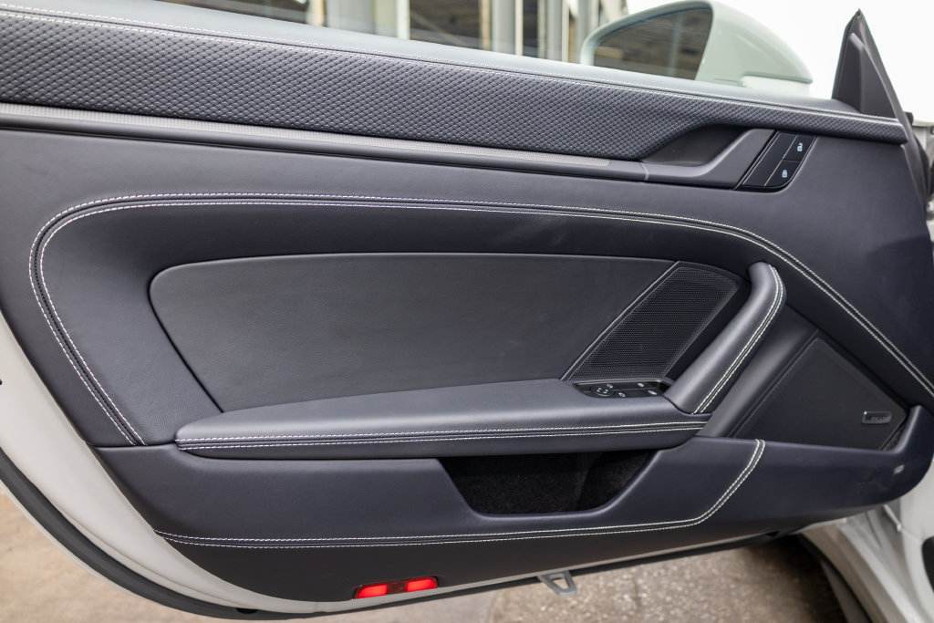 Used 2024 Porsche 911 GT3 RWD image 19