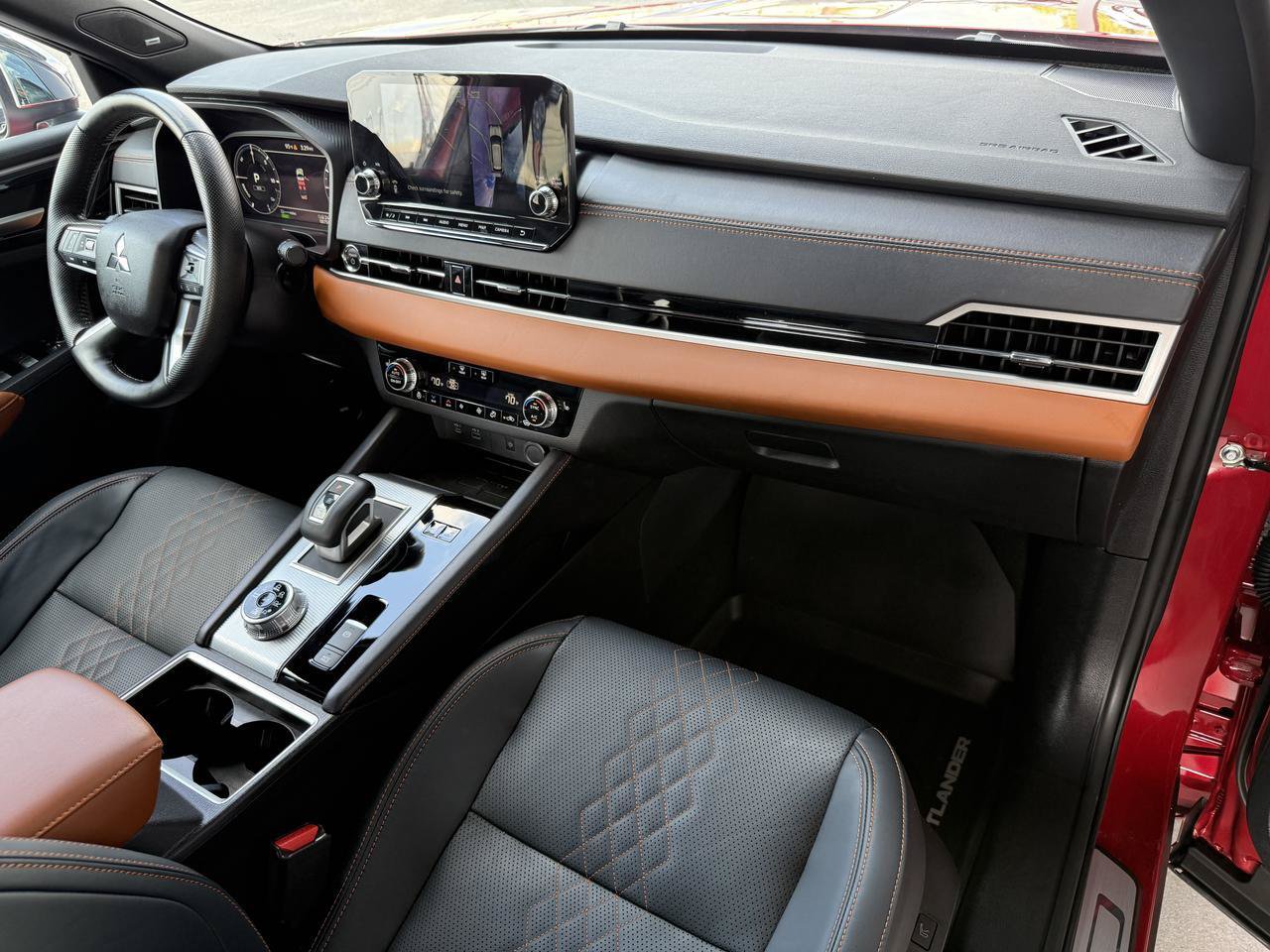 Used 2025 Mitsubishi Outlander SEL AWD/4WD image 30