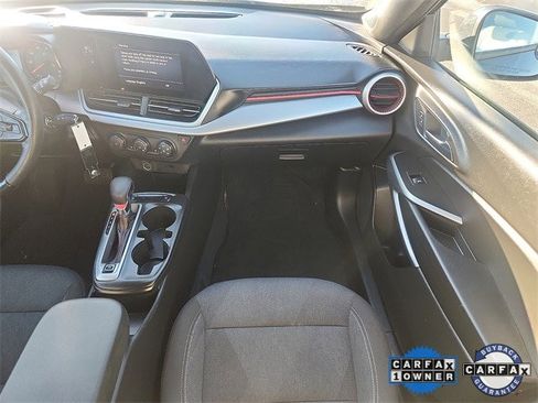 Used 2024 Chevrolet Trax RS image 9