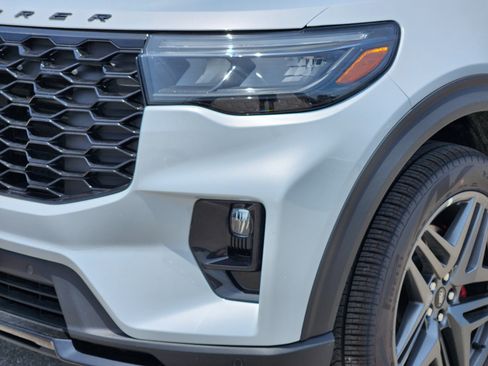 New 2026 Ford Explorer ST-Line w/ ST-Line Street Pack RWD image 6