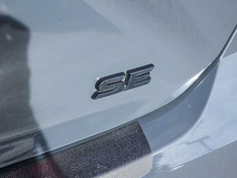 Used 2025 Toyota Camry SE image 13