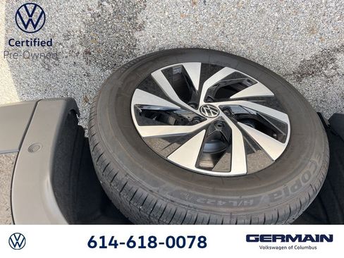 Used 2025 Volkswagen Tiguan S image 16