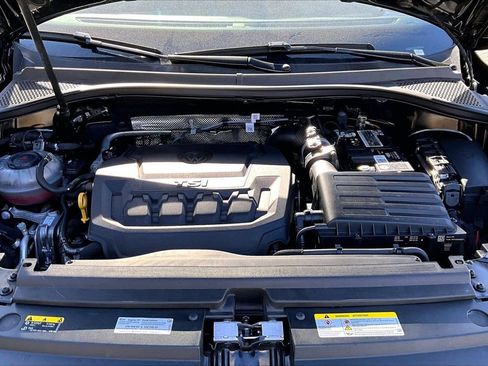 Used 2022 Volkswagen Tiguan SE w/ Panoramic Sunroof Package FWD image 36