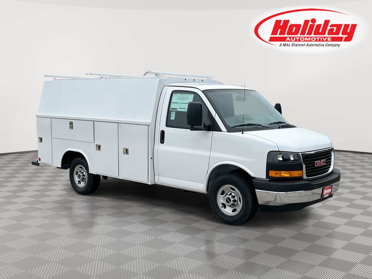 New 2026 GMC Savana 3500 w/ Power Convenience Package RWD image 1