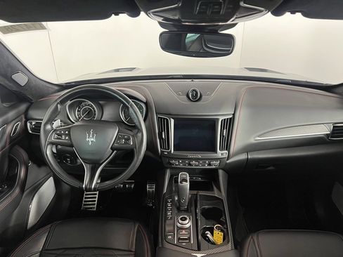 Used 2019 Maserati Levante Trofeo image 23