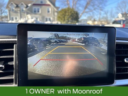 Used 2022 Hyundai Venue SEL image 27