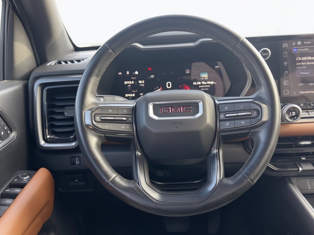 Used 2024 GMC Canyon AT4 w/ AT4 Premium Package AWD/4WD image 10