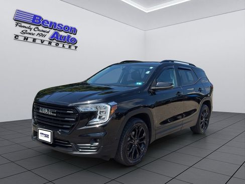 Certified 2022 GMC Terrain SLT w/ Elevation Edition AWD/4WD image 1