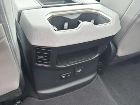 Used 2023 Toyota Tundra Limited AWD/4WD image 26