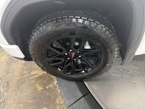 Used 2026 GMC Sierra 1500 Elevation w/ Preferred Package image 2