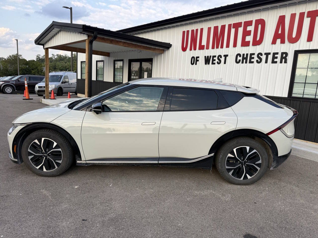 Used 2022 Kia EV6 Wind w/ Wind Technology Package AWD/4WD image 12