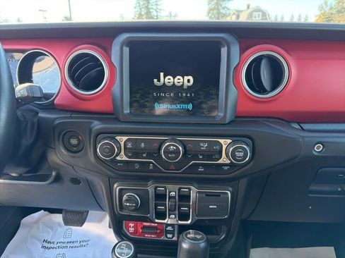 Used 2022 Jeep Wrangler Unlimited Rubicon w/ Steel Bumper Group image 16