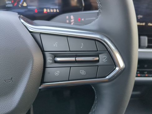 New 2026 Chevrolet Equinox LT w/ Convenience Package II image 12