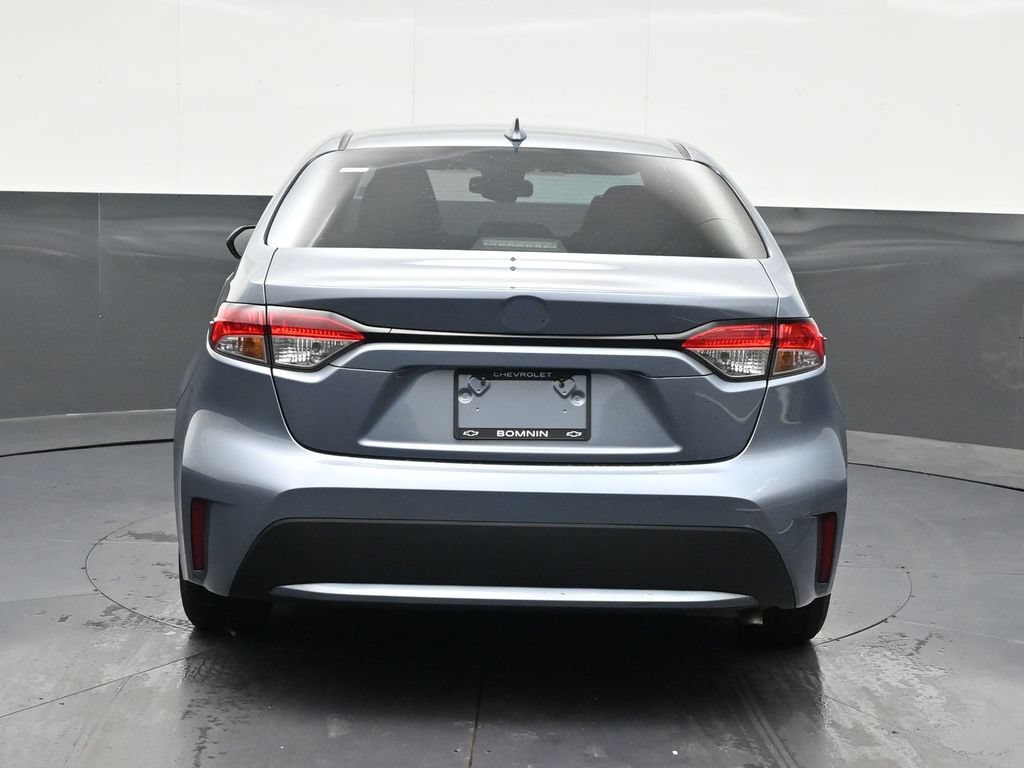 Used 2020 Toyota Corolla LE FWD image 4