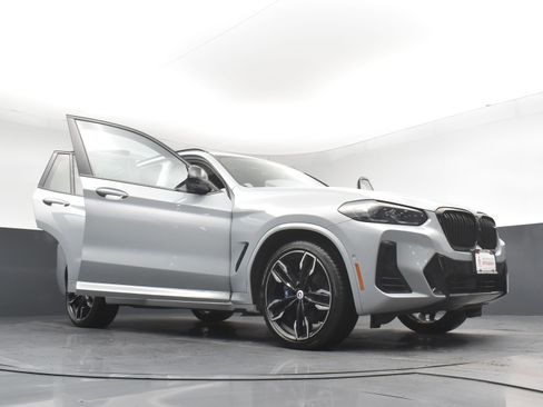 Used 2023 BMW X3 M40i image 31