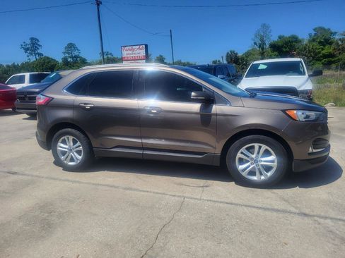 Used 2019 Ford Edge SEL w/ Equipment Group 201A FWD image 4