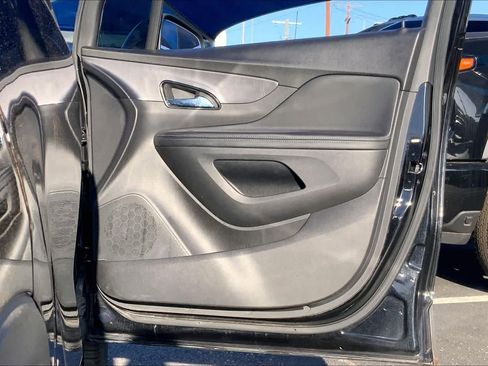 Used 2022 Buick Encore Preferred w/ Safety Package image 21