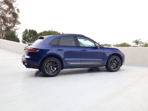 Certified 2023 Porsche Macan Turbo AWD/4WD image 8