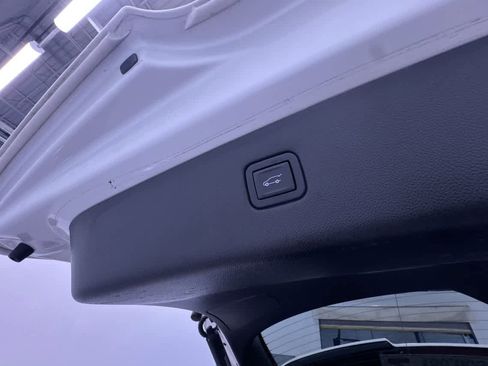 Used 2022 Chevrolet Blazer Premier image 44