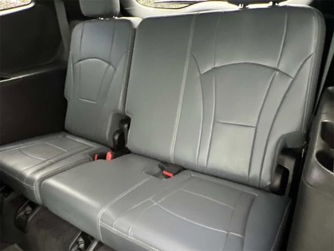 Certified 2023 Buick Enclave Essence image 13