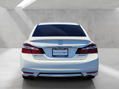 Used 2017 Honda Accord Sport image 5