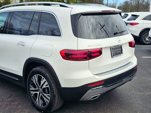 New 2026 Mercedes-Benz GLB 250 4MATIC image 12