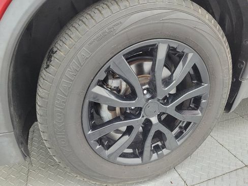 Used 2017 Nissan Rogue SV w/ Midnight Edition Package FWD image 31