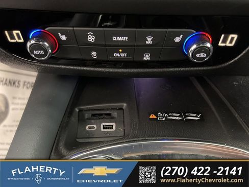 Used 2024 Buick Enclave Essence w/ Experience Buick Package AWD/4WD image 30