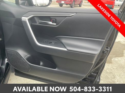 Used 2024 Toyota RAV4 XLE AWD/4WD image 17