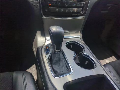 Used 2021 Jeep Grand Cherokee Laredo X AWD/4WD image 11