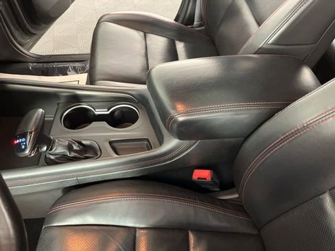 Used 2024 Dodge Durango GT image 28