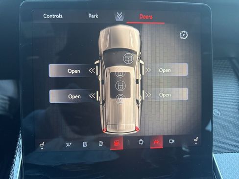 Used 2026 Cadillac Escalade V w/ LPO, ONYX Package image 42