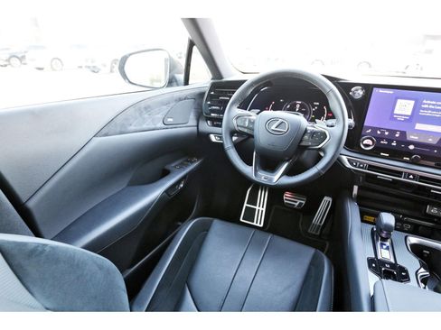 Used 2024 Lexus RX 500h F Sport image 9