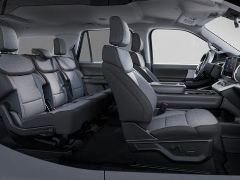 New 2025 Ford Expedition Active image 29