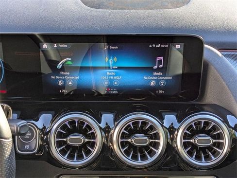 Used 2022 Mercedes-Benz GLA 35 AMG 4MATIC image 15