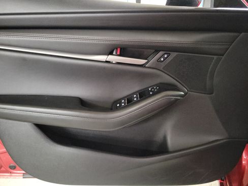 Used 2024 MAZDA MAZDA3 s FWD image 19